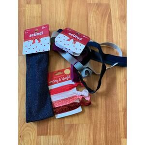 Bundle Of Hair Accessories‎